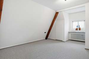 Sanierungsbedürftige, historische Stadtvilla in exklusiver Lage in Aurich – Die vollständige Adresse der Immobilie erhältst du vom Anbieter., 26603 Aurich – Vorschaubild 26