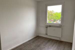 3 Zimmerwohnung mit Balkon – Carl-Zeiss-Straße 2, 6122 Nördliche Neustadt, Halle (Saale) – Vorschaubild 2