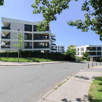 Exklusive 4- Zimmer-Wohnung mit 40m² großer Südterrasse u. Tiefgaragenstellplatz in Chemnitz Hutholz