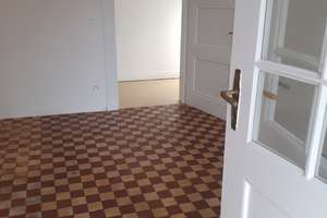 Großzügige 5-Zimmer- Altbauwohnung mit Blick in den Wiesengrund – Badstrasse 28, 90762 Altstadt, Innenstadt, Fürth – Vorschaubild 2