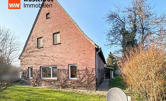 Zentraler Altbau mit großem Ausbaupotenzial – Raum, Flair und Chancen für Ihre Ideen.