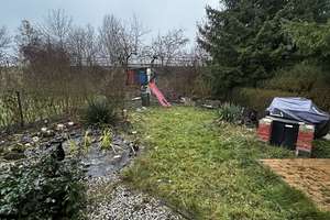 Doppelhaushälfte mit schönem Garten und Nebengebäude!!! – Die vollständige Adresse der Immobilie erhältst du vom Anbieter., 96524 Neuhaus-Schierschnitz – Vorschaubild 3
