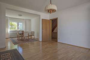 Attraktives REH mit schönem Garten und Garage in guter, ruhiger Wohnlage von Nieder-Eschbach. – 60437 Nieder-Eschbach, Frankfurt am Main – Vorschaubild 13