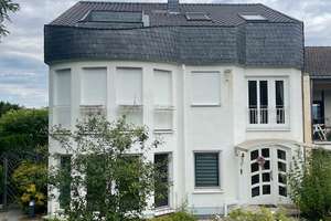 Bonn - Bad Godesberg, Höhenlage mit Traumblick, Zweifamilienwohnhaus mit Einliegerwohnung, Garage