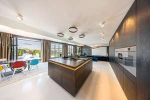 Property thumbnail 9