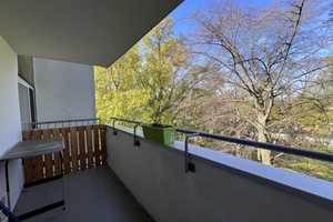 Lichtdurchflutete 3-Zimmer Wohnung in Köln Weiden – An der alten Post 20, 50858 Köln – Vorschaubild 1