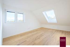 Schönberg: Exklusive 5-Zi.-Maisonette mit Dachterrasse, EBK mit Kochinsel & Parkett +++ – Parasolstraße 29, 70599 Schönberg, Stuttgart – Vorschaubild 9