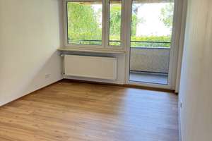 Hochwertig sanierte 2,5-Zimmer-Wohnung mit Balkon und Tiefgarage  – Merkurstraße 20, 93051 Kumpfmühl-Ziegetsdorf-Neuprüll, Regensburg – Vorschaubild 2
