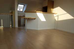 ***GEMÜTLICHES DACHGESCHOSS IN RUHIGER LAGE MIT VIEL PLATZ*** – Franz-Wiesner-Str. 12, 9131 Chemnitz – Vorschaubild 2