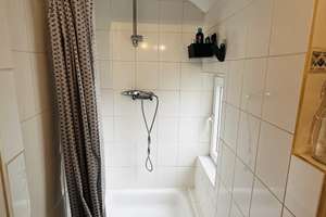 Helle und gemütliche 2-Zimmer Dachgeschosswohnung in wunderschönem Altbau – Industriestraße 51, 47803 Kempener Feld/Baackeshof, Krefeld – Vorschaubild 17