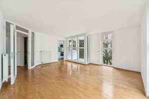 Stilvolle 2-Zimmer-Wohnung mit Westloggia und Einbauküche in ruhiger Lage der Maxvorstadt