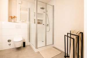 Bezugsfreie 1-Zimmer-Wohnung mit Loggia im Erstbezug nach Modernisierung! – Kölner Str. 44, 40211 Stadtmitte, Düsseldorf – Vorschaubild 15