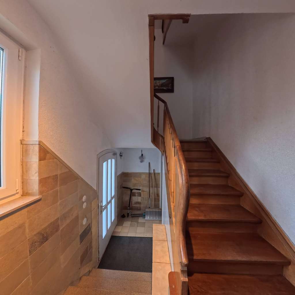 Immobilie in Eislingen/Fils - 🏡 Vermietetes MFH Eislingen ✅ 3 Einheiten | 228 m² | 465 m² | Modernisiert | Garage+Stpl. - Bild 3