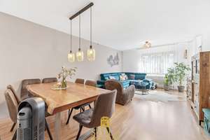 Mittendrin und dennoch ruhig: Ganz oben wohnen mit Grünblick, Südbalkon  & TG-Stellplatz – Die vollständige Adresse der Immobilie erhältst du vom Anbieter., 70190 Stöckach, Stuttgart – Vorschaubild 3