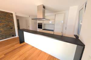Modernisiertes Penthouse mit Traumblick in Hamburg-Wellingsbüttel inkl.TG – Die vollständige Adresse der Immobilie erhältst du vom Anbieter., 22391 Wellingsbüttel, Hamburg – Vorschaubild 7
