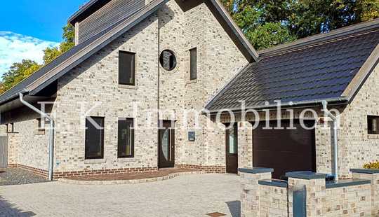 Bild von Modernes Einfamilienhaus mit offenem Wohnkonzept und idyllischer Lage im Herzen Ostfrieslands