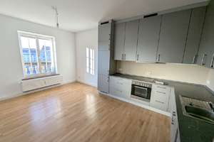 Blick auf den Altmarkt: City-Appartment mit 2 Bädern, Balkon, Lift *EBK möglich*