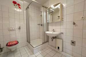 Helle 3-Zimmer-Wohnung im 1. OG (ca. 75m²) mit Balkon und barrierearmer Dusche – Himmelpforten 7, 45359 Frintrop, Essen – Vorschaubild 10
