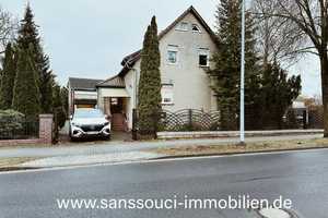 Dieses charmante Einfamilienhaus erwartet Sie in Blankenfelde! – Teltow-Fläming (Kreis) – Vorschaubild 2
