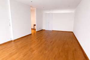 Großzügige 2-Zimmer Wohnung im 2. OG mit Balkon in Stuttgart-Vaihingen – Robert-Koch-Straße 16, 70563 Vaihingen-Mitte, Stuttgart – Vorschaubild 2