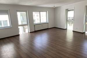 Stilvolle und helle 4-Zimmer-Wohnung mit Balkon in ruhiger Wohnlage von  Offenbach am Main