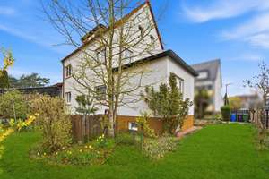 Wohnhaus mit 3 Wohnungen in schöner Wohnlage, Fürth-Ronhof.

Bezugsfrei! – Die vollständige Adresse der Immobilie erhältst du vom Anbieter., 90765 Ronhof, Kronach, Fürth – Vorschaubild 3