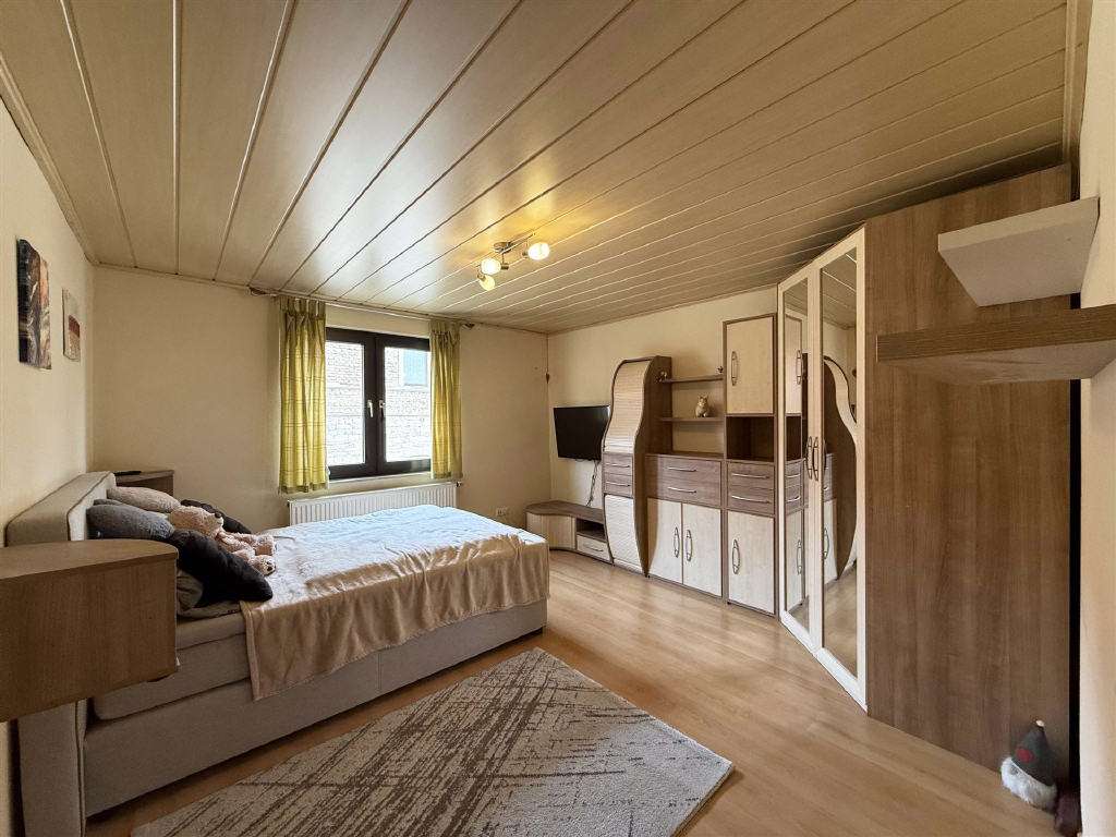 Immobilie in Pfaffen-Schwabenheim - Top Immobilienpaket mit 2 Häuser, Garten und großem Hof - Bild 2