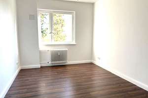 Sonnenfänger im Dachgeschoss: Helle 3-Zimmer-Wohnung mit Westbalkon & offener Küche – Die vollständige Adresse der Immobilie erhältst du vom Anbieter., 12109 Mariendorf, Berlin – Vorschaubild 13