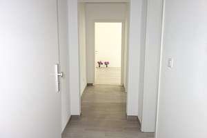 Krefeld - City/ schöne 2 Zi. Whg. im EG mit Sonnen-Terrasse und Garten – Die vollständige Adresse der Immobilie erhältst du vom Anbieter., 47798 Stadtmitte, Krefeld – Vorschaubild 2