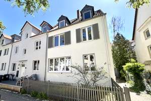 *Zooviertel* Stadthaus mit drei Einheiten und Garten, Nutzung als Einfamilienhaus möglich