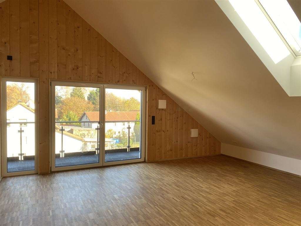 Immobilie in Lengdorf - „MODERNE 2-ZIMMER-DACHGESCHOSSWOHNUNG MIT BALKON“
ENERGIEEFFIZIENTER HOLZ-NEUBAU IN 84435 LENGDORF - Bild 2