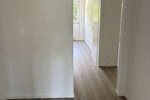 Bequem mit dem Aufzug zur Wohnung // 1.OG Wohnung 1 – Breslauer Str. 277, 38440 Laagberg, Wolfsburg – Vorschaubild 8