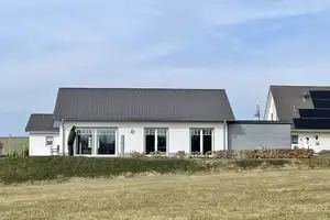 **Sofort verfügbar! Moderner, neuwertiger Bungalow mit Carport** – Bitburg-Prüm (Kreis) – Vorschaubild 1