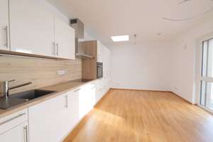 Außergewöhnliche Dachterrassenwohnung in Toplage in unmittelbarer Nähe zu Altstadt/HBF/Wöhrder Wiese – Reindelstrasse 20, 90402 Marienvorstadt, Nürnberg – Vorschaubild 2