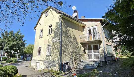 Bild von Sanierungsbedürftiges Zweifamilienhaus in Top Lage von Weilrod