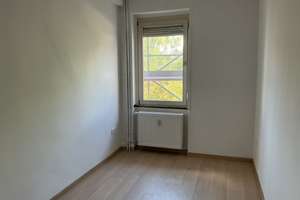 Schöne 3-Zimmer-Wohnung mit Tageslichtbad und Balkon in Hanau zu vermieten – Am Krawallgraben 6, 63450 Südost, Hanau – Vorschaubild 5