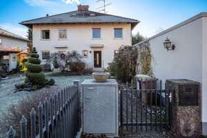 Familienfreundliche Doppelhaushälfte mit Garten – attraktiver Preis durch Erbpacht