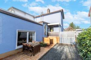 Einfamilienhaus mit rund 116 m² Fläche, Garten und Stellplatz in begehrter Lage von Neu-Isenburg – Die vollständige Adresse der Immobilie erhältst du vom Anbieter., 63263 Neu-Isenburg – Vorschaubild 2