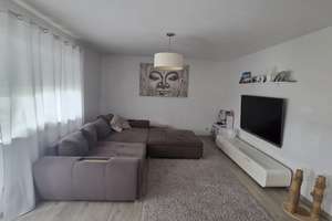 Helle 3,5 Zimmer Wohnung mit Balkon, EBK, Aufzug und Waldrandlage auf dem Haidach – Glogauer Straße 17, 75181 Haidach, Pforzheim – Vorschaubild 2
