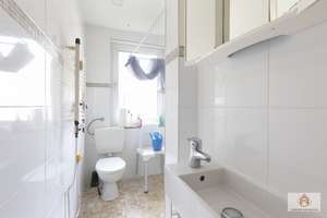 Zentrumsnahe 3-Zimmer-Wohnung mit Loggia, Garage und Gartenanteil – Die vollständige Adresse der Immobilie erhältst du vom Anbieter., 45888 Bulmke-Hüllen, Gelsenkirchen – Vorschaubild 7