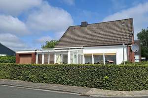 Einfamilienhaus in ruhiger Lage - Wintergarten - 2 Badezimmer - 3 Garagen - 3 Stellplätze – Die vollständige Adresse der Immobilie erhältst du vom Anbieter., 26419 Schortens – Vorschaubild 3