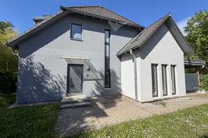 Drei vollwertige Etagen, ca. 235 m² — Architektonisches Einfamilienhaus im Herzen Harlachings – Die vollständige Adresse der Immobilie erhältst du vom Anbieter., 81545 Harlaching, München – Vorschaubild 21