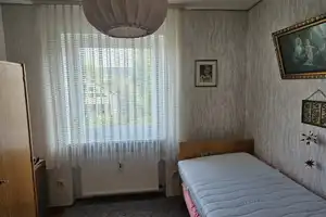 Zweifamilienhaus in schöner und ruhiger Wohnlage in Weiden- Ost zu verkaufen – Weiden in der Oberpfalz – Vorschaubild 12
