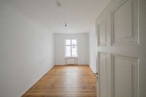 Bezugsfreie u. schöne 34 qm-Whg im 3. OG  Manteuffelstr. / Höhe Paul-Lincke-Ufer – Manteuffelstrasse 64, 10999 Kreuzberg, Berlin – Vorschaubild 3