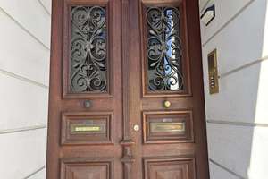 Charmante 4-Zimmer-Altbauwohnung mit Balkon auf der Ferdinandstraße in Mönchengladbach – Die vollständige Adresse der Immobilie erhältst du vom Anbieter., 41061 Gladbach, Mönchengladbach – Vorschaubild 2