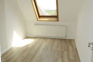 Wahren - helle 3-Raum-Dachgeschoßwhg. mit Balkon, Weitblick und Tageslichtbad im Wohnpark Auenwald – Die vollständige Adresse der Immobilie erhältst du vom Anbieter., 4159 Wahren, Leipzig – Vorschaubild 3