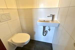 Gepflegte 2,5-Zimmer-Wohnung mit Südwestbalkon, modernisiertem Badezimmer und Garage in S-Weilimdorf – Die vollständige Adresse der Immobilie erhältst du vom Anbieter., 70499 Weilimdorf (Ortsteil), Stuttgart – Vorschaubild 15