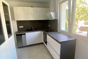 Wunderschöne 4-Zimmer-Wohnung im grünen Berlin-Zehlendorf – ideal für 2–3 Personen – Die vollständige Adresse der Immobilie erhältst du vom Anbieter., 14165 Zehlendorf, Berlin – Vorschaubild 2