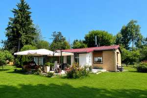 Wochenidylle im Grünen - Ferienhaus auf 1.377 m² Erholungsgrundstück mit Erweiterungsoption