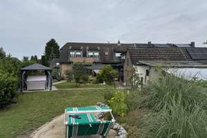 Zweifamilienhaus mit großzügigem Garten - ideal für Eigennutzer sowie Kapitalanleger – Die vollständige Adresse der Immobilie erhältst du vom Anbieter., 47809 Oppum, Krefeld – Vorschaubild 2